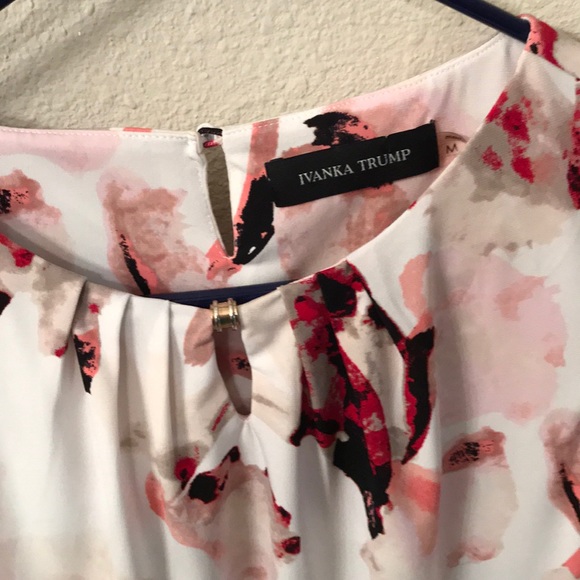 Ivanka Trump Blouse Size M - Picture 2 of 2